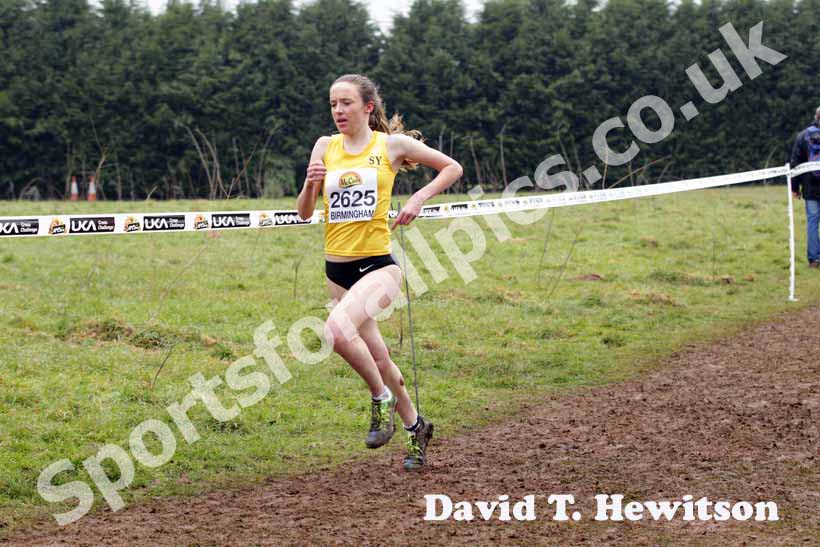 Emelia Gorecka on her way to winning the under-20 womens McCain World Cross Country Trials and Inter Counties.